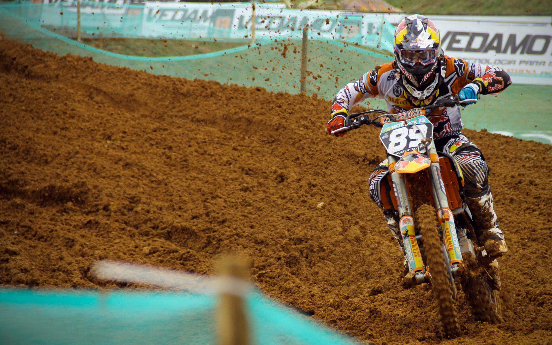 爱游戏体育平台-比赛暂停环节引入健康提示互动短片，暂缓比赛的通知